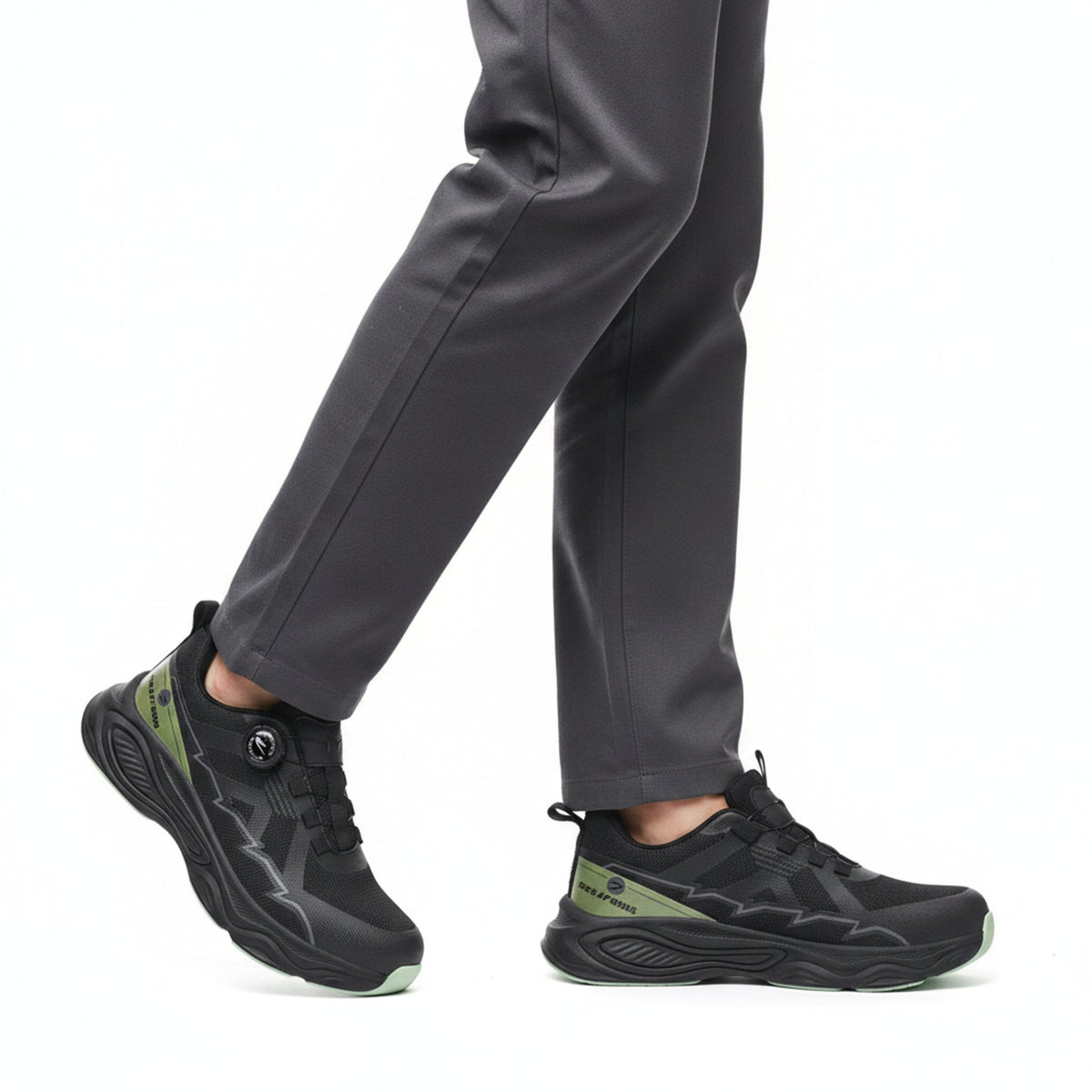 RewanPro ForcePro – buty robocze S3, czarno-zielone, krok, widok z boku