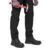 RewanPro Evo – buty robocze S3, czarne, scena robocza z młotkiem