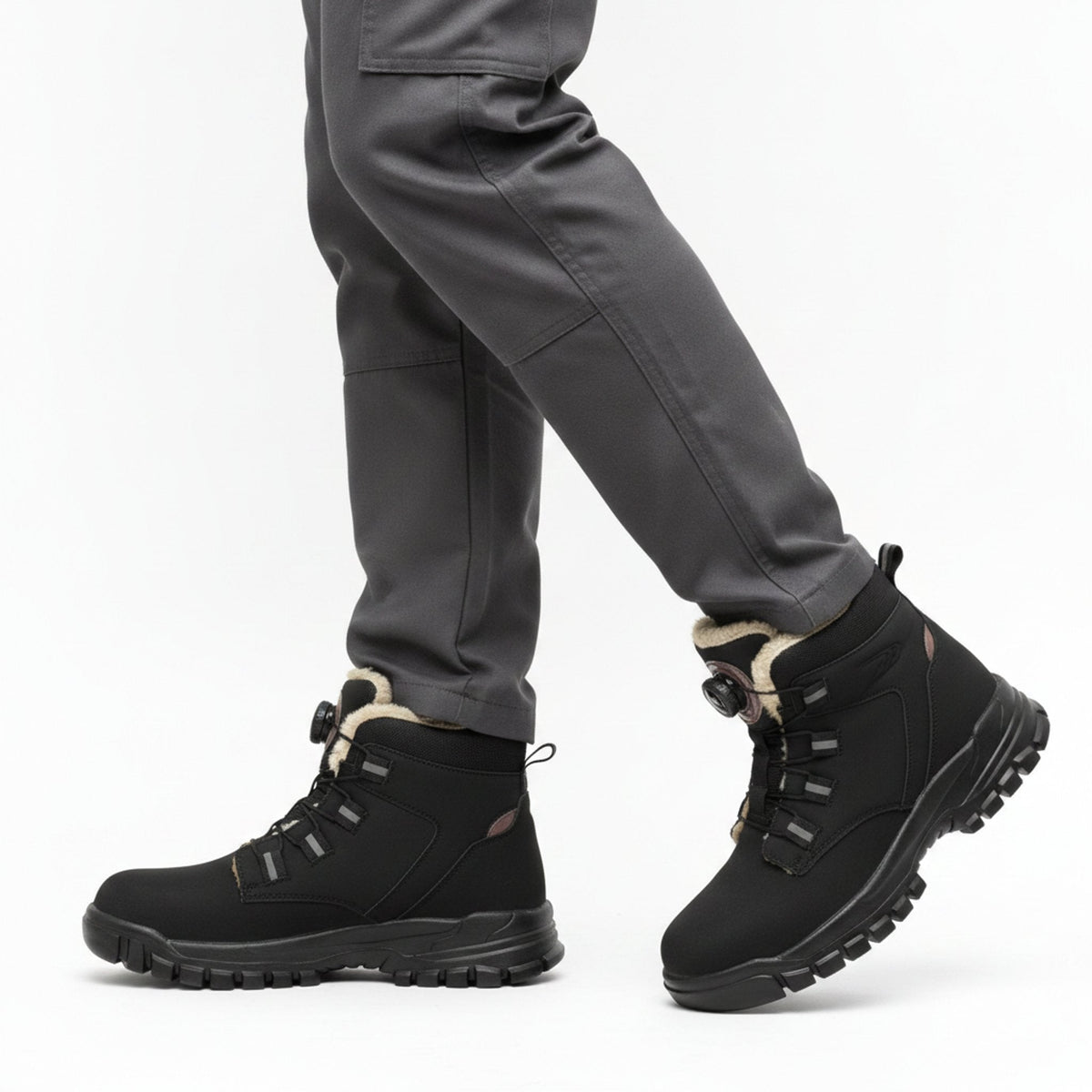 RewanPro Knob – zimowe buty robocze S3, czarne, krok, widok z boku