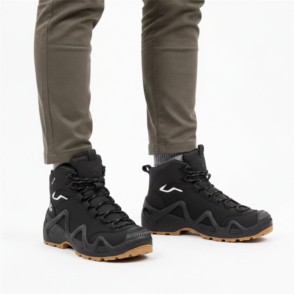 RewanPro Mount – buty trekkingowe, czarne, widok z przodu w studiu