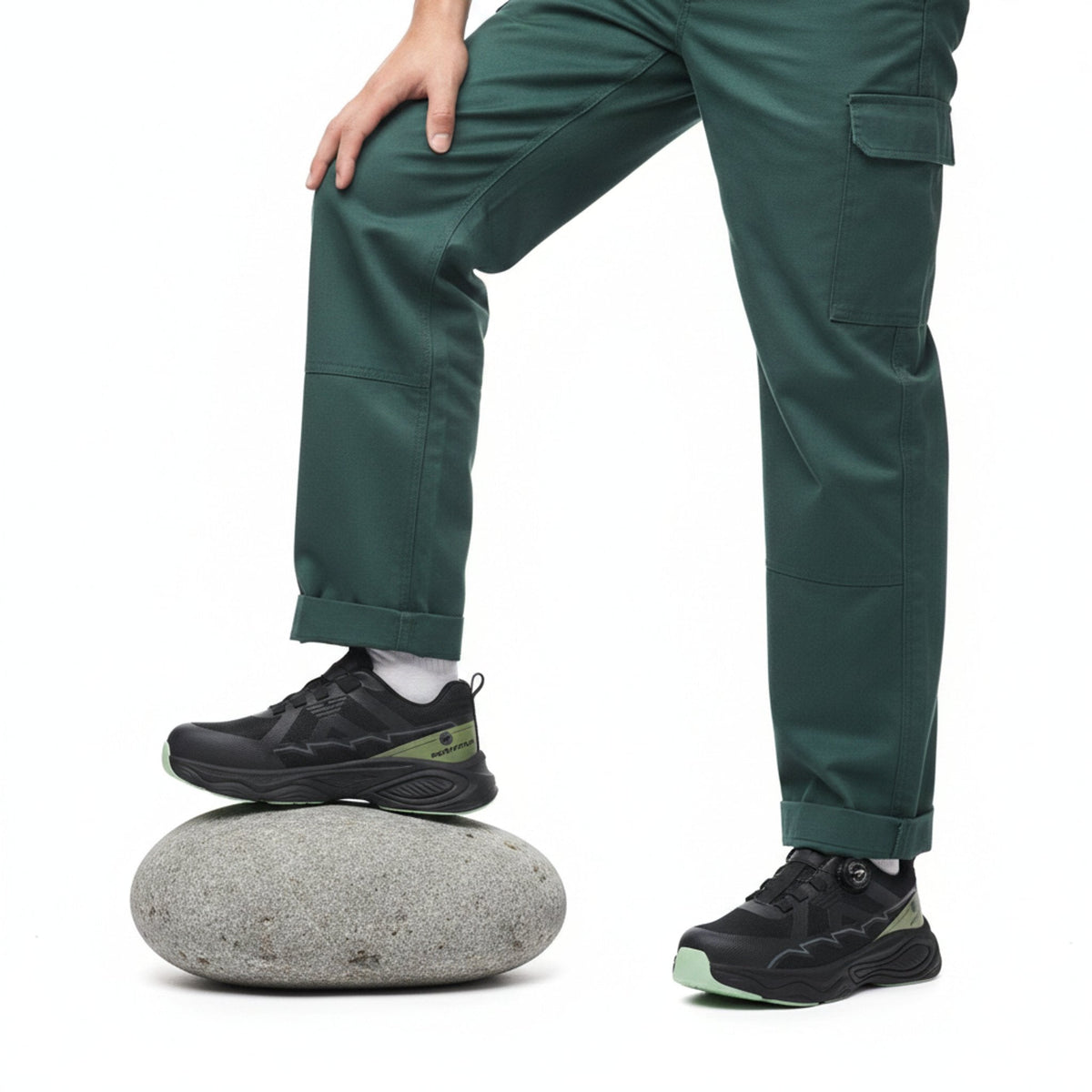 RewanPro ForcePro – buty robocze S3, czarno-zielone, stopa na kamieniu